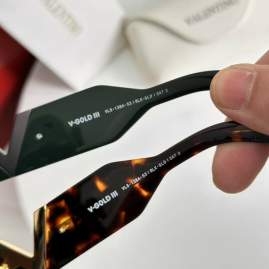 Picture of Valentino Sunglasses _SKUfw66579550fw